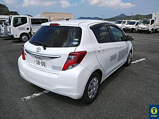 TOYOTA VITZ 2016