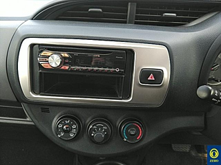 TOYOTA VITZ 2016