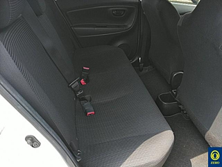 TOYOTA VITZ 2016