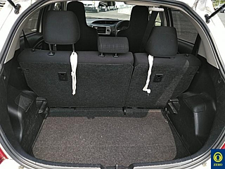 TOYOTA VITZ 2016