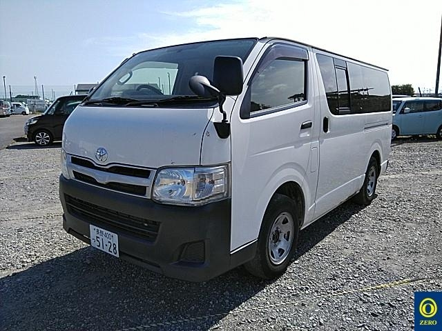 TOYOTA HIACE VAN 2012