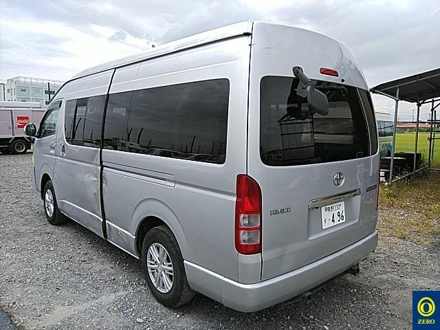 TOYOTA HIACE 2008