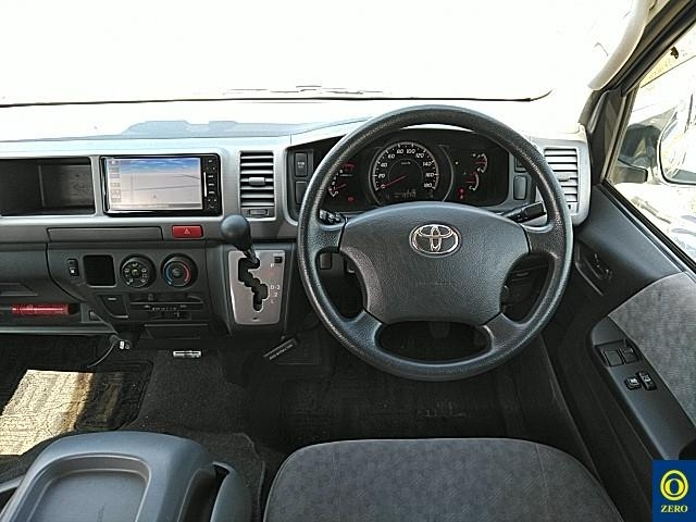 TOYOTA HIACE 2008