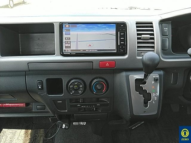 TOYOTA HIACE 2008