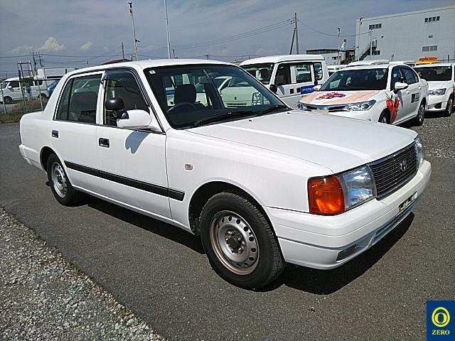 TOYOTA CROWN COMFORT 2013