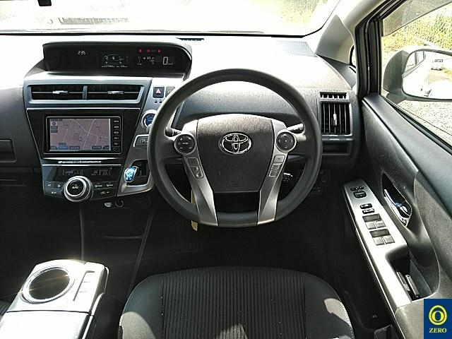 TOYOTA PRIUS ALPHA 2018