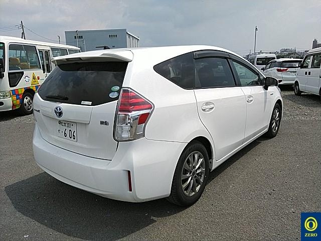 TOYOTA PRIUS ALPHA 2018