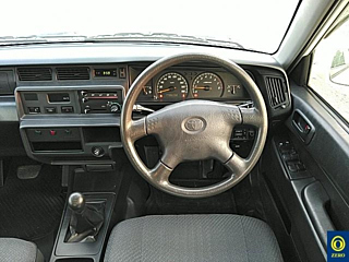 TOYOTA CROWN COMFORT 2013