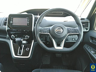 NISSAN SERENA 2019