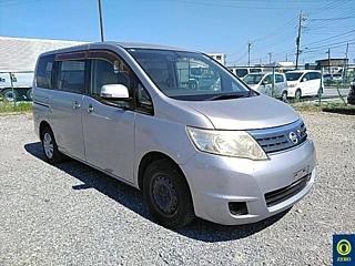 NISSAN SERENA 2010