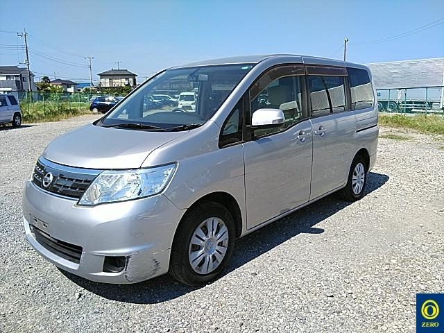 NISSAN SERENA 2010