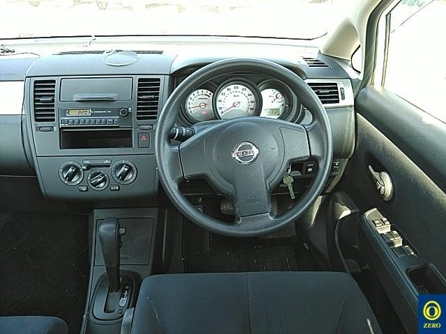 NISSAN TIIDA LATIO 2010