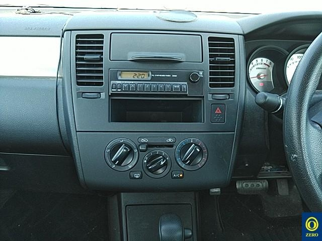 NISSAN TIIDA LATIO 2010