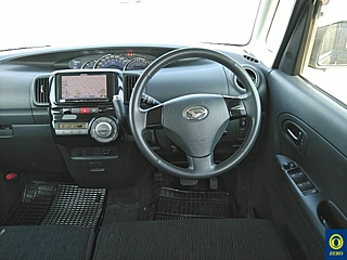 DAIHATSU TANTO 2011
