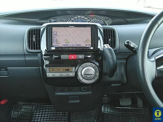 DAIHATSU TANTO 2011
