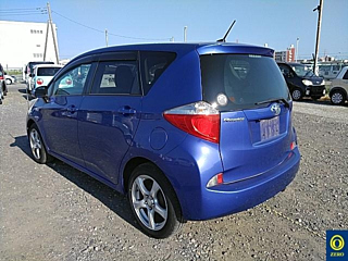 TOYOTA RACTIS 2011