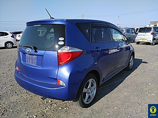 TOYOTA RACTIS 2011