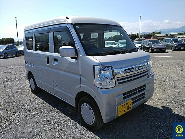 NISSAN CLIPPER VAN 2022