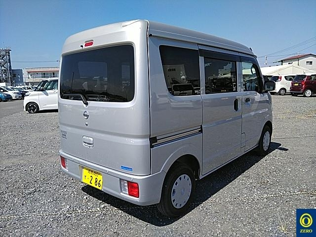 NISSAN CLIPPER VAN 2022