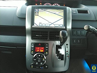 TOYOTA VOXY 2013