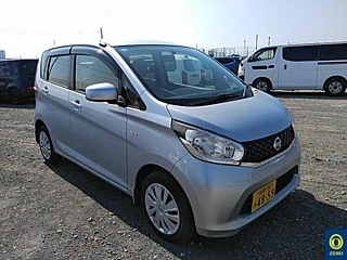 NISSAN DAYZ 2013