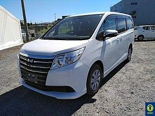 TOYOTA NOAH 2016