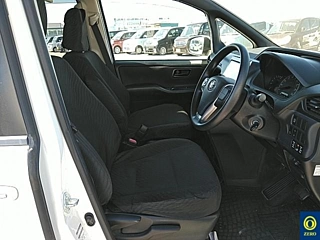 TOYOTA NOAH 2016