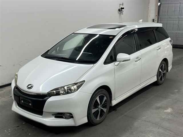 TOYOTA WISH 2015