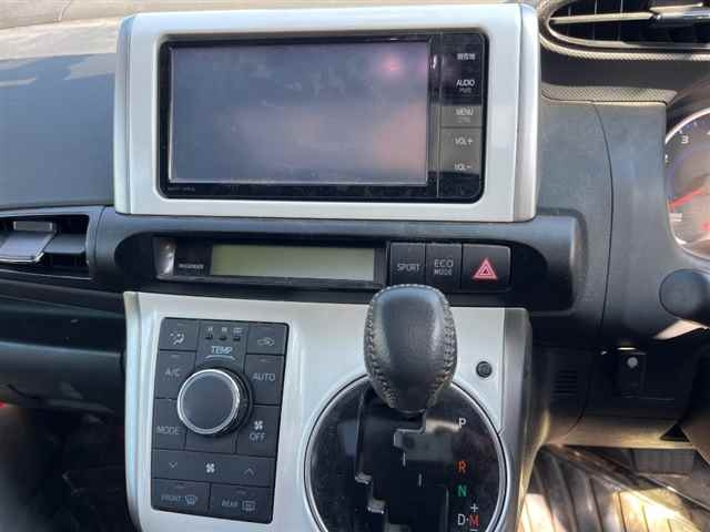 TOYOTA WISH 2015
