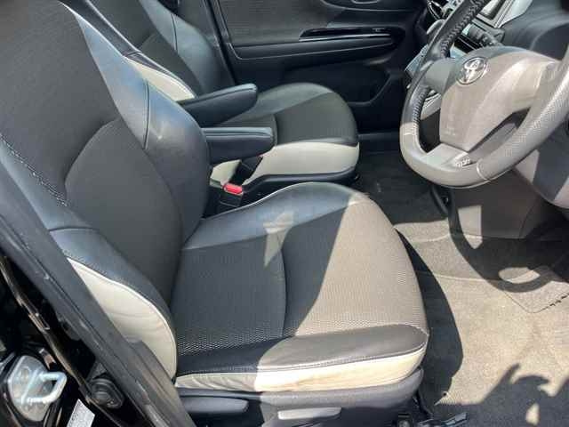 TOYOTA WISH 2011