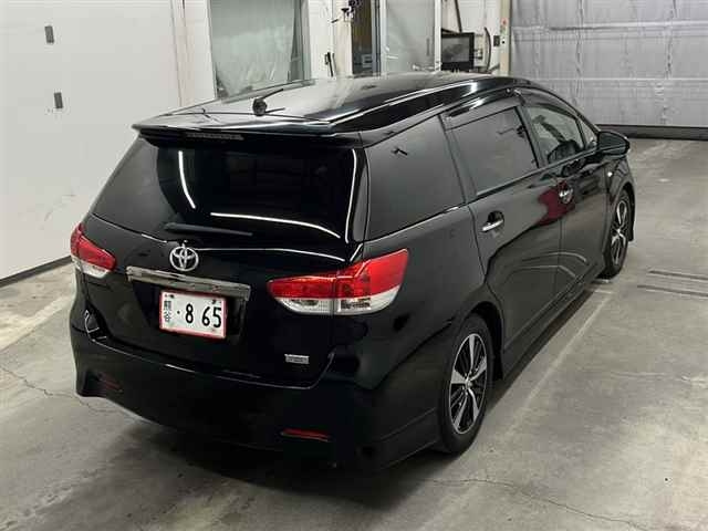 TOYOTA WISH 2011