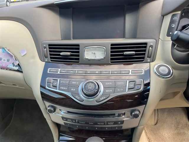 NISSAN FUGA 2013