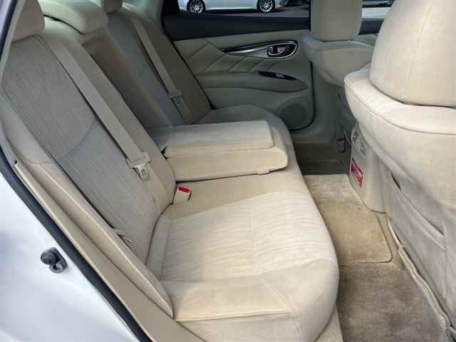 NISSAN FUGA 2013