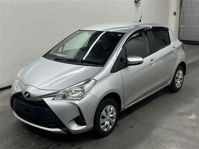 TOYOTA VITZ 2019