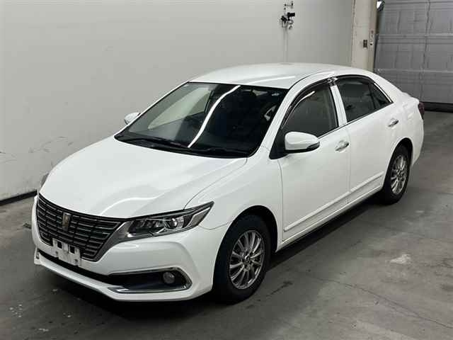 TOYOTA PREMIO 2018