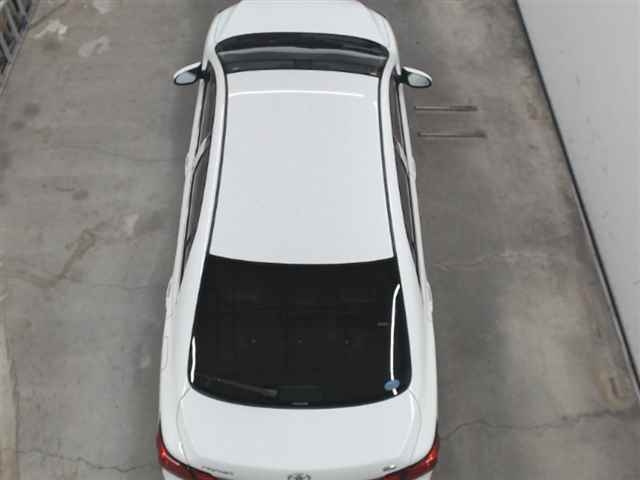 TOYOTA PREMIO 2018