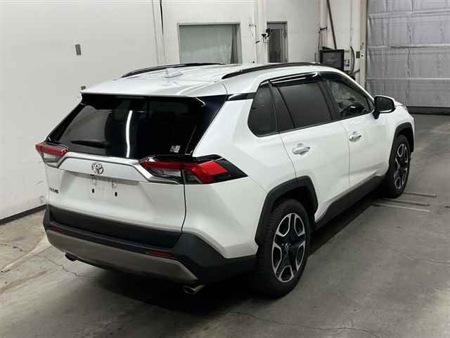 TOYOTA RAV4 2023