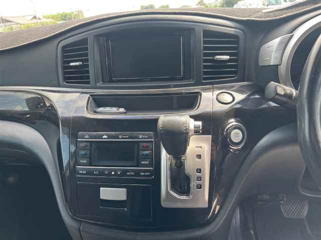 NISSAN ELGRAND 2010