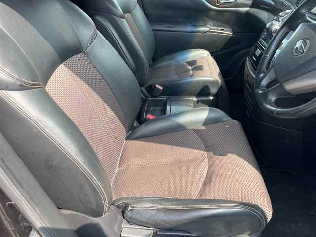 NISSAN ELGRAND 2010