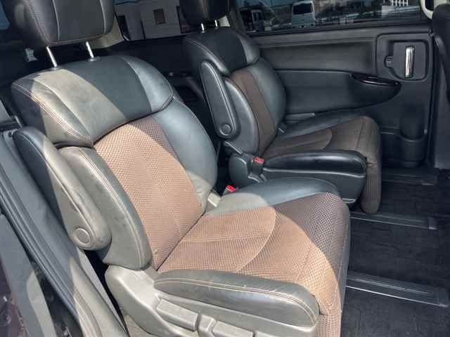 NISSAN ELGRAND 2010