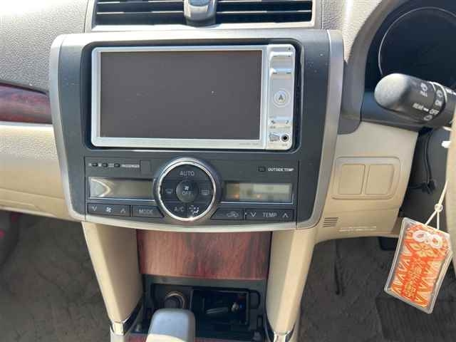 TOYOTA PREMIO 2010