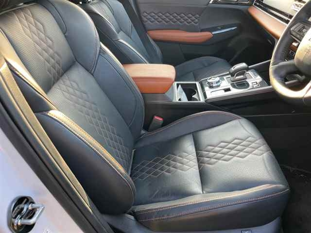 MITSUBISHI OUTLANDER PHEV 2023