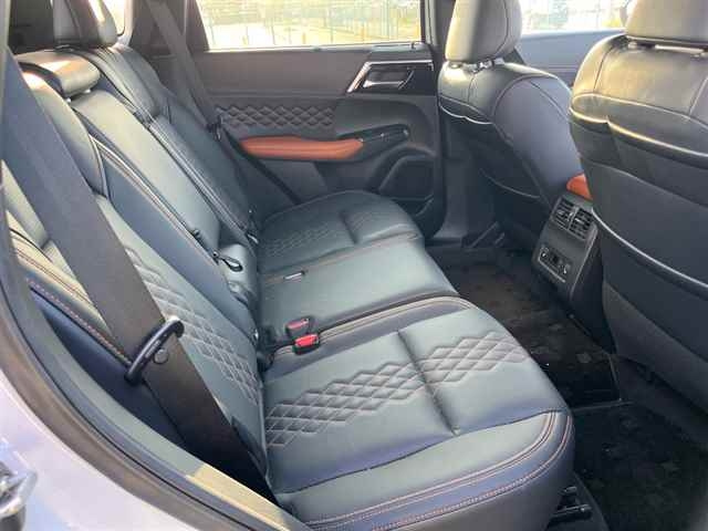 MITSUBISHI OUTLANDER PHEV 2023