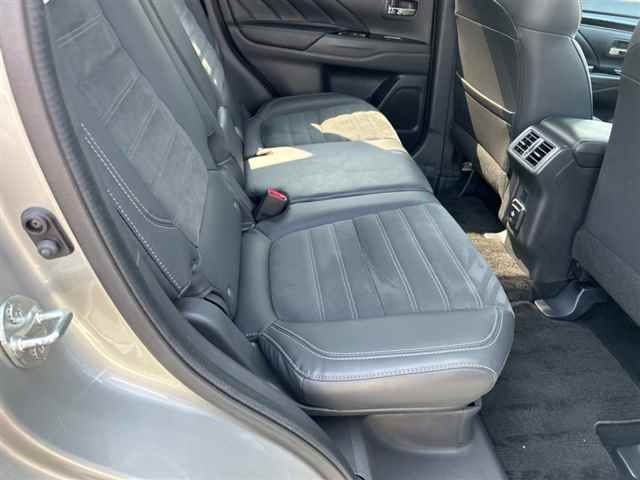 MITSUBISHI OUTLANDER PHEV 2019