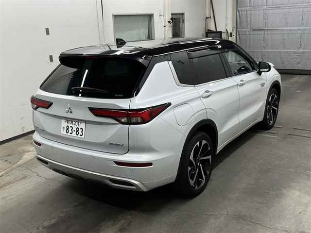 MITSUBISHI OUTLANDER PHEV 2023