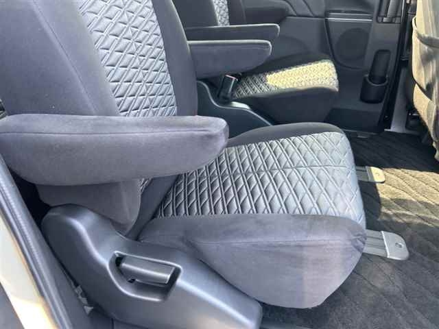 MITSUBISHI DELICA D5 2019