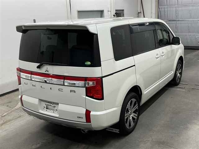 MITSUBISHI DELICA D5 2019