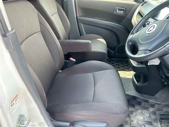 MITSUBISHI DELICA D2 2012