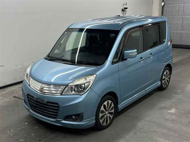 MITSUBISHI DELICA D2 2014