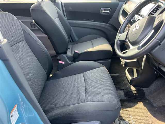 MITSUBISHI DELICA D2 2014